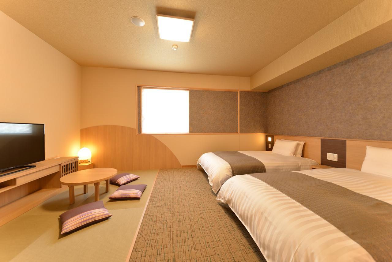 Dormy Inn Takamatsu Chuo Koenmae Natural Hot Spring Esterno foto